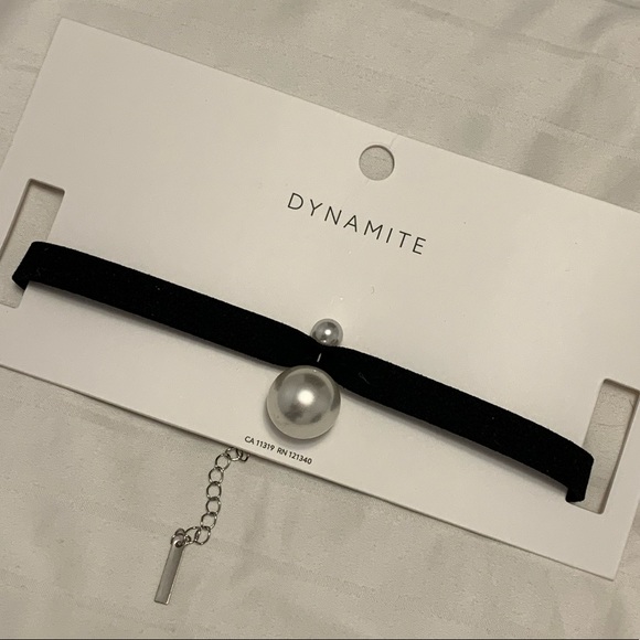 🆕 Dynamite Pearl Choker